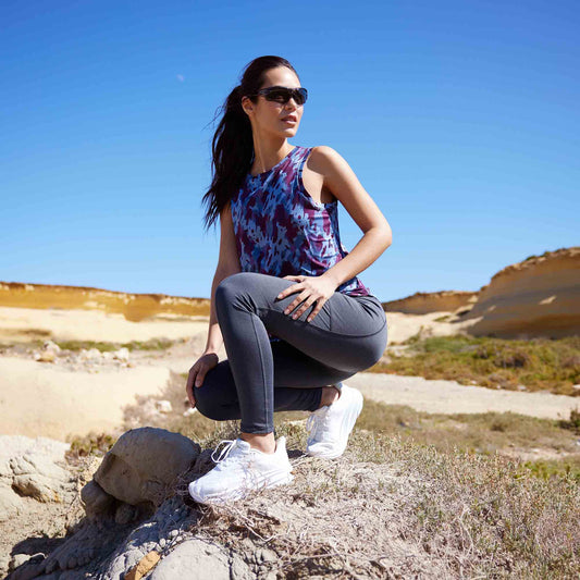 Quinn Womens Performance Vest - Smokey Blue Print